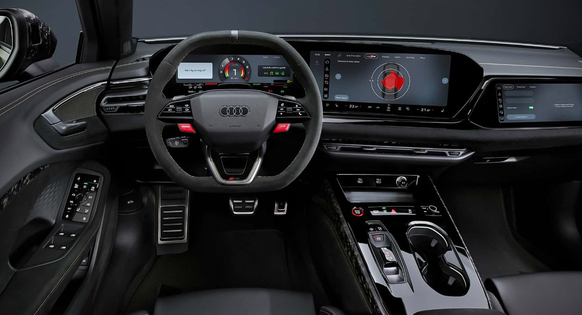 全新奥迪RS5重达2355公斤，真够沉的！比老款重635公斤。插混系统+电池贡献