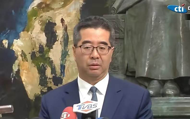 萧旭岑：马英九不肯见我萧旭岑被马英九指责财务有问题，他当场反驳，还说出了让人