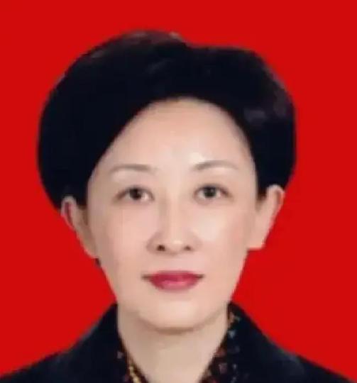 12月3日，菲律宾移民局发布消息，拦截一名叫郝斌的中国公民，她正是上了国际刑警红