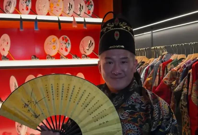 “馆长“一行人今天结束6天5夜的大陆行要回台了，一大批“青鸟及黑熊”一定会在机场