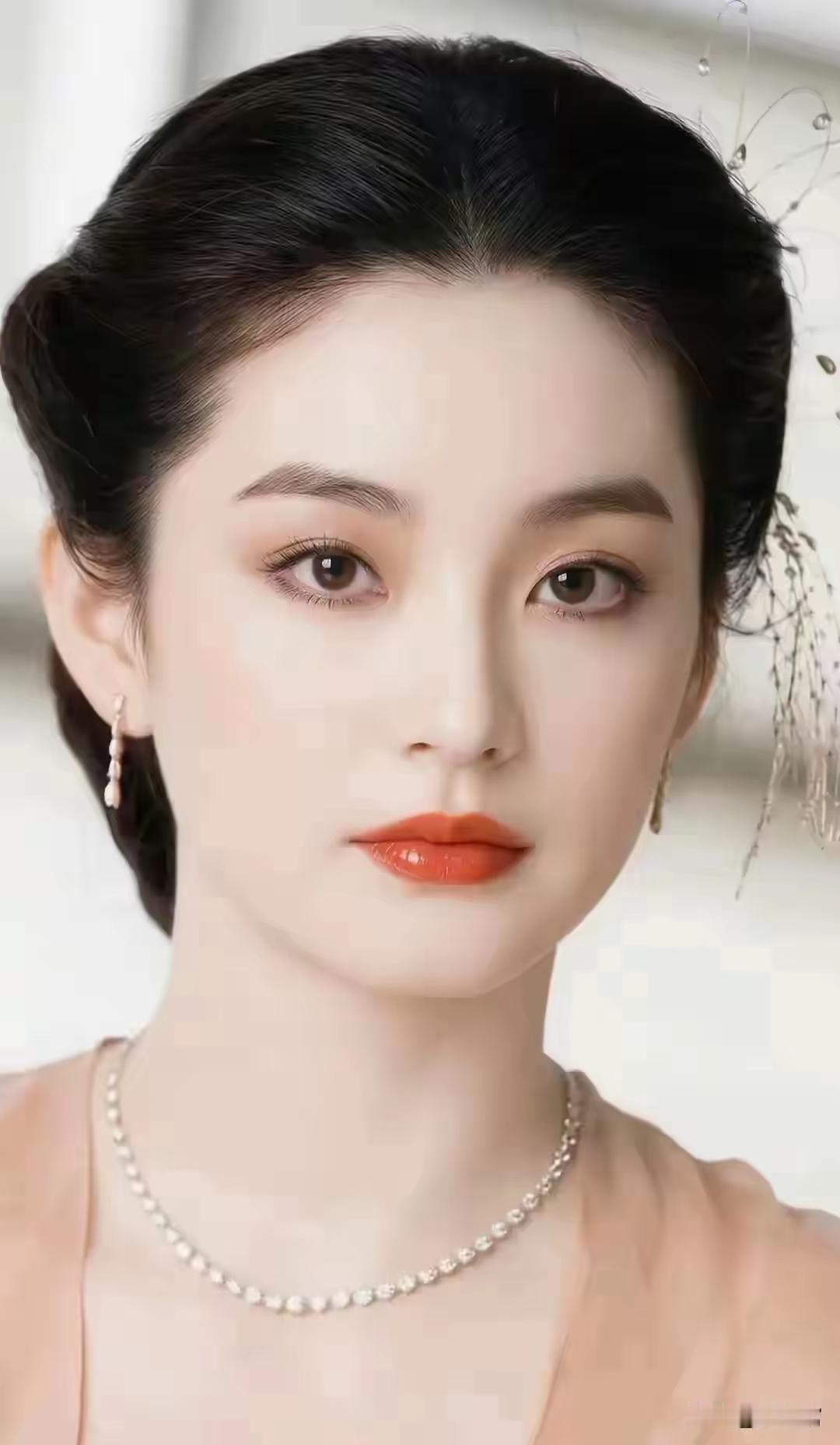 这6张照片真的是很好的，突出了林青霞和朱琳的美。这两大美女经常是我们喜欢比较