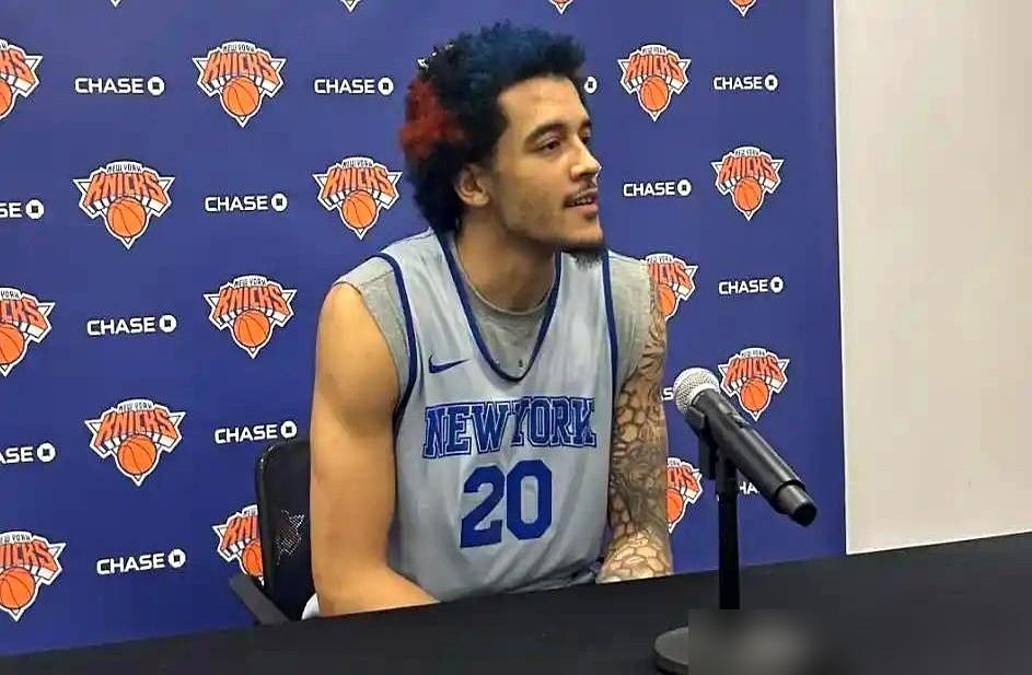 索汉当年嫌马刺不给机会，跑路尼克斯，结果6场只交了1.2分的卷子。6.3分