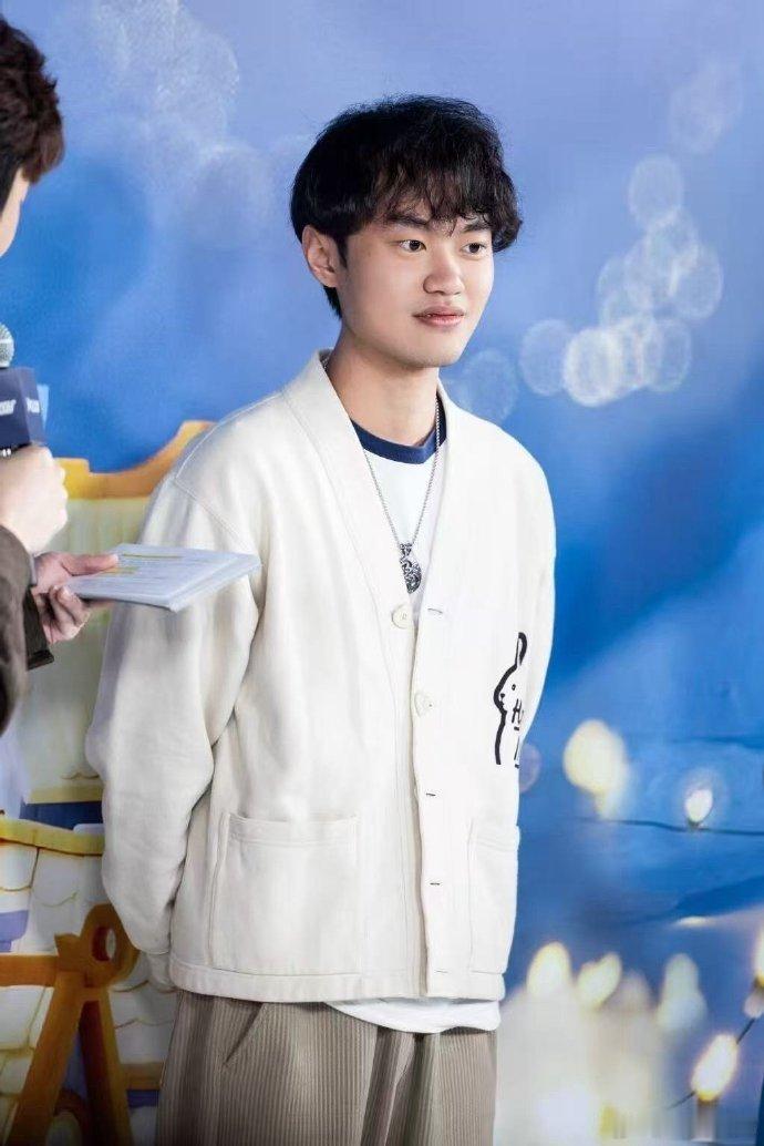 Knight发博谢谢大家支持Knight说向更高峰进发BLG.knight：这