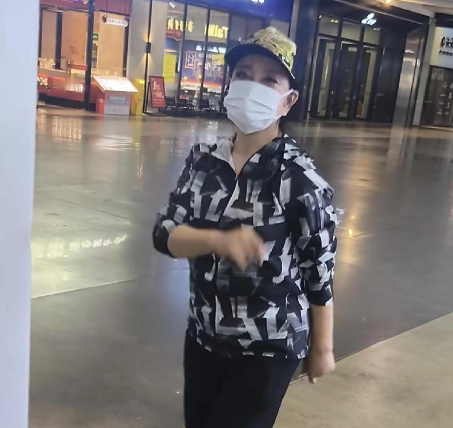 刘晓庆凌晨一点发文！5月5日凌晨一点左右，很多人都已经进入梦乡了，可刘晓庆还没睡