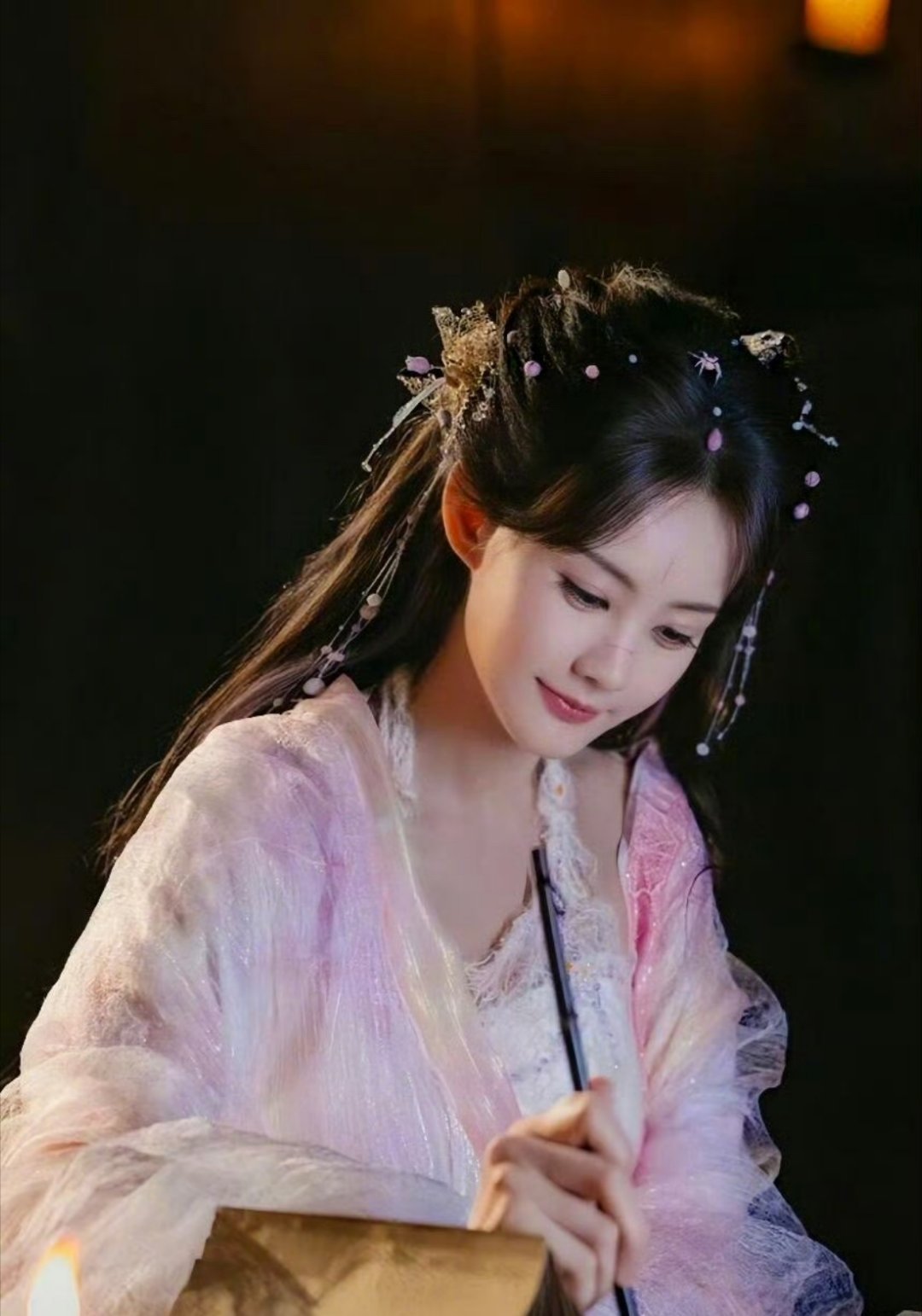 不愧是你啊李一桐，李一桐谐音梗剧宣文案太有才了吧，一整个期待住李一桐的新作品了！