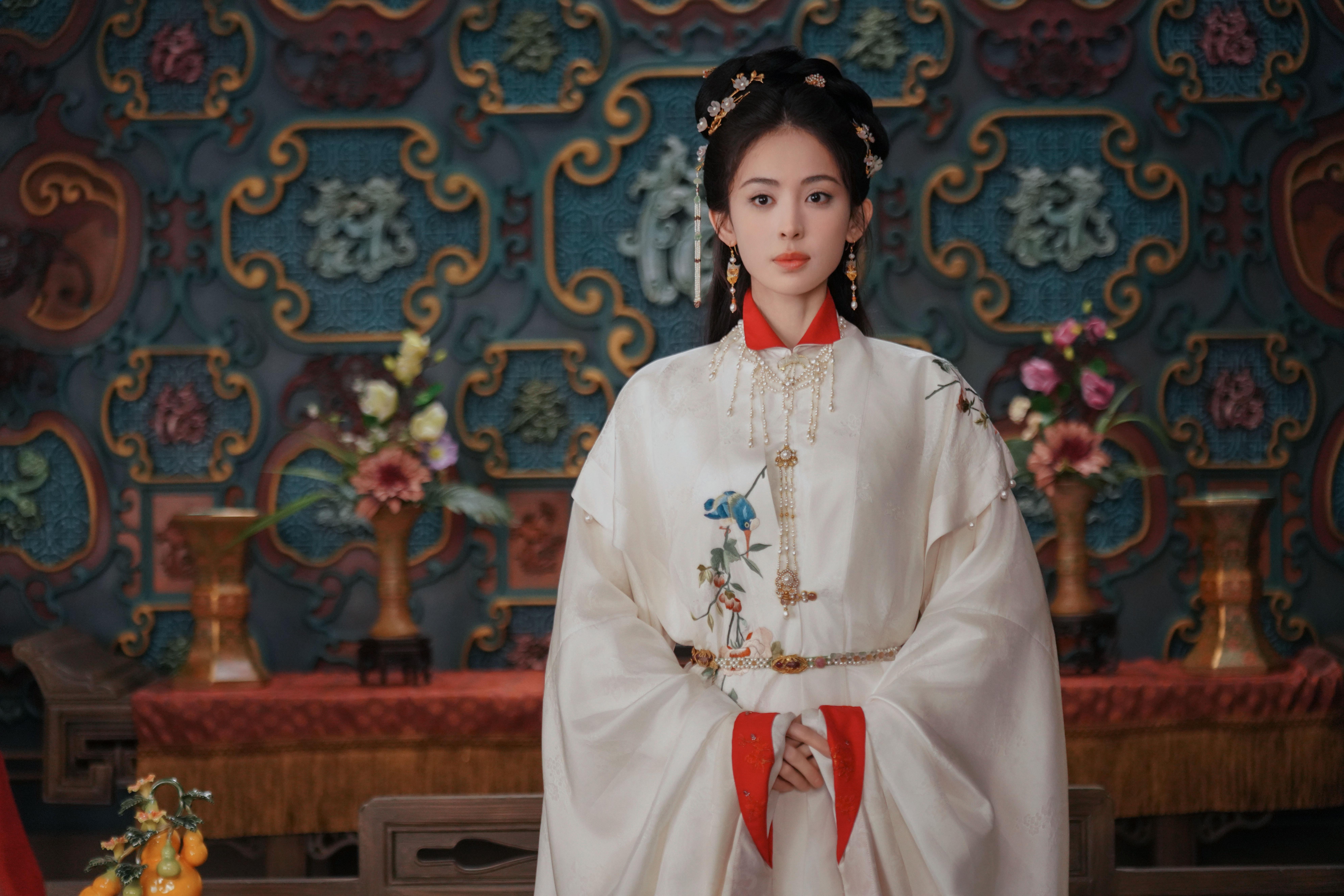 娜扎《玉茗茶骨》荣善宝☽剧照-白衣+红领1️⃣这套蛮好看哒～图也多～～～