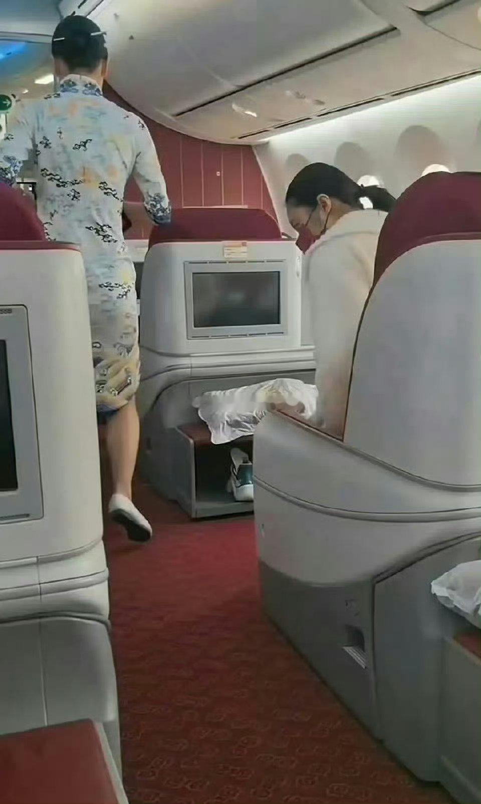 不愧是头等舱，不白坐！