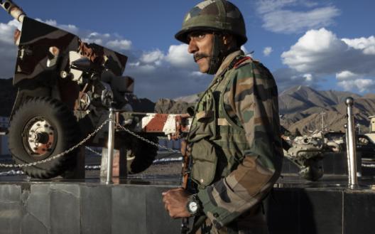 就在刚刚， 印度公开挑衅，在中印边境做出前所未有重大举动。 据《华尔街日