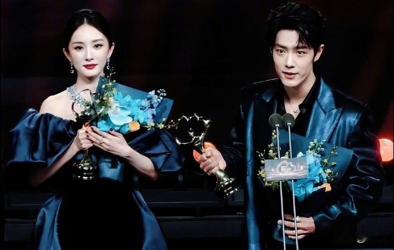 内娱真的没完没了，为了个座位吵了好几天，各家粉丝轮番轰炸。最开始的座位是辛芷蕾