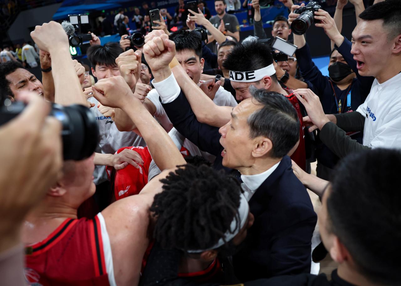 北京队一众球员的表现终于获得了许利民的认可，就在上场遭遇战，当北京队以97:89