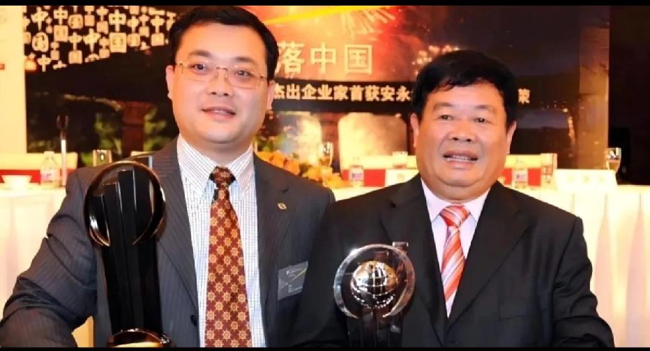 曹德旺一纸公告，把董事长印直接塞进儿子曹晖手里，全网喊了半年的“女婿登基”瞬间破