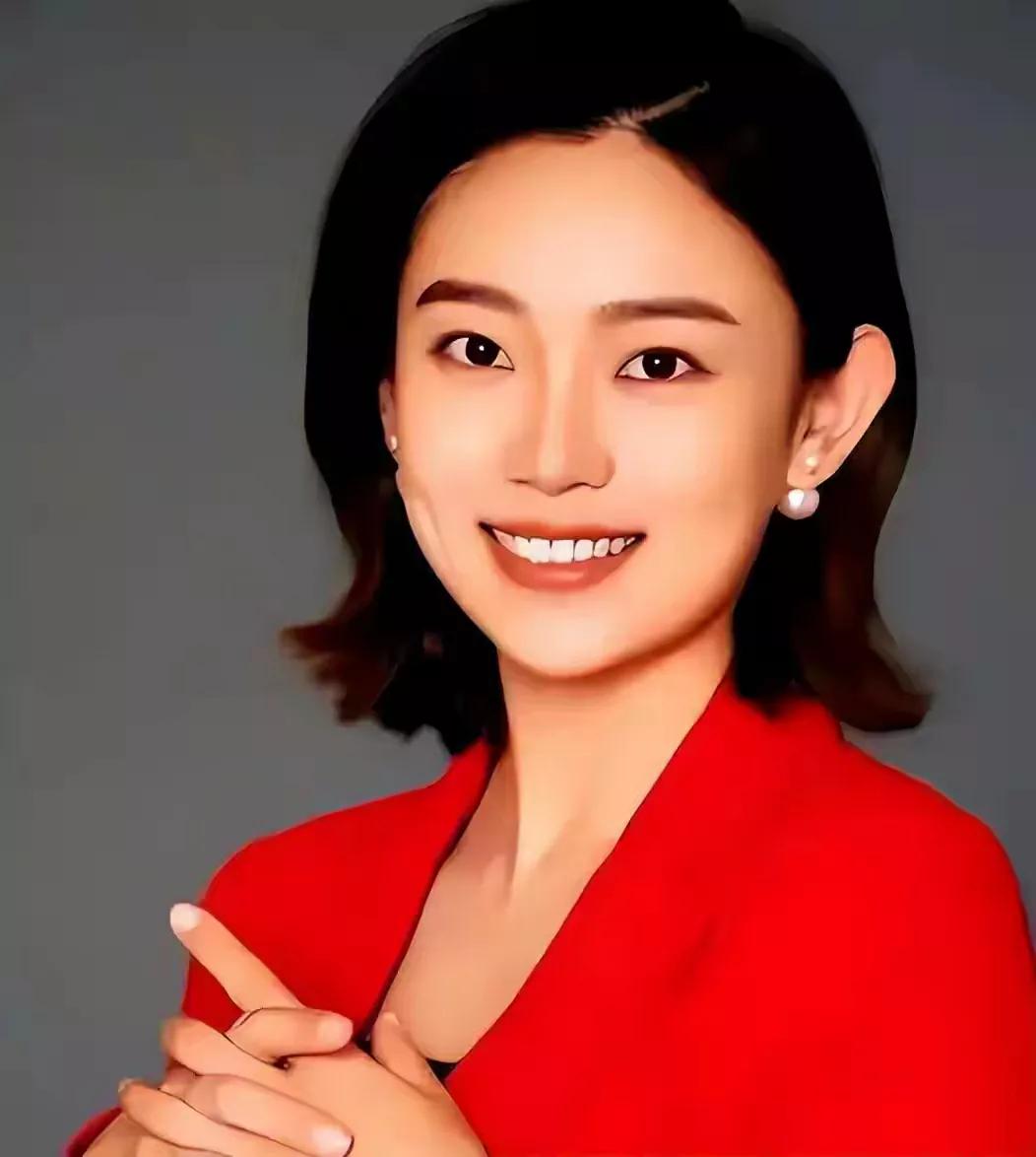 央视主持人李七月