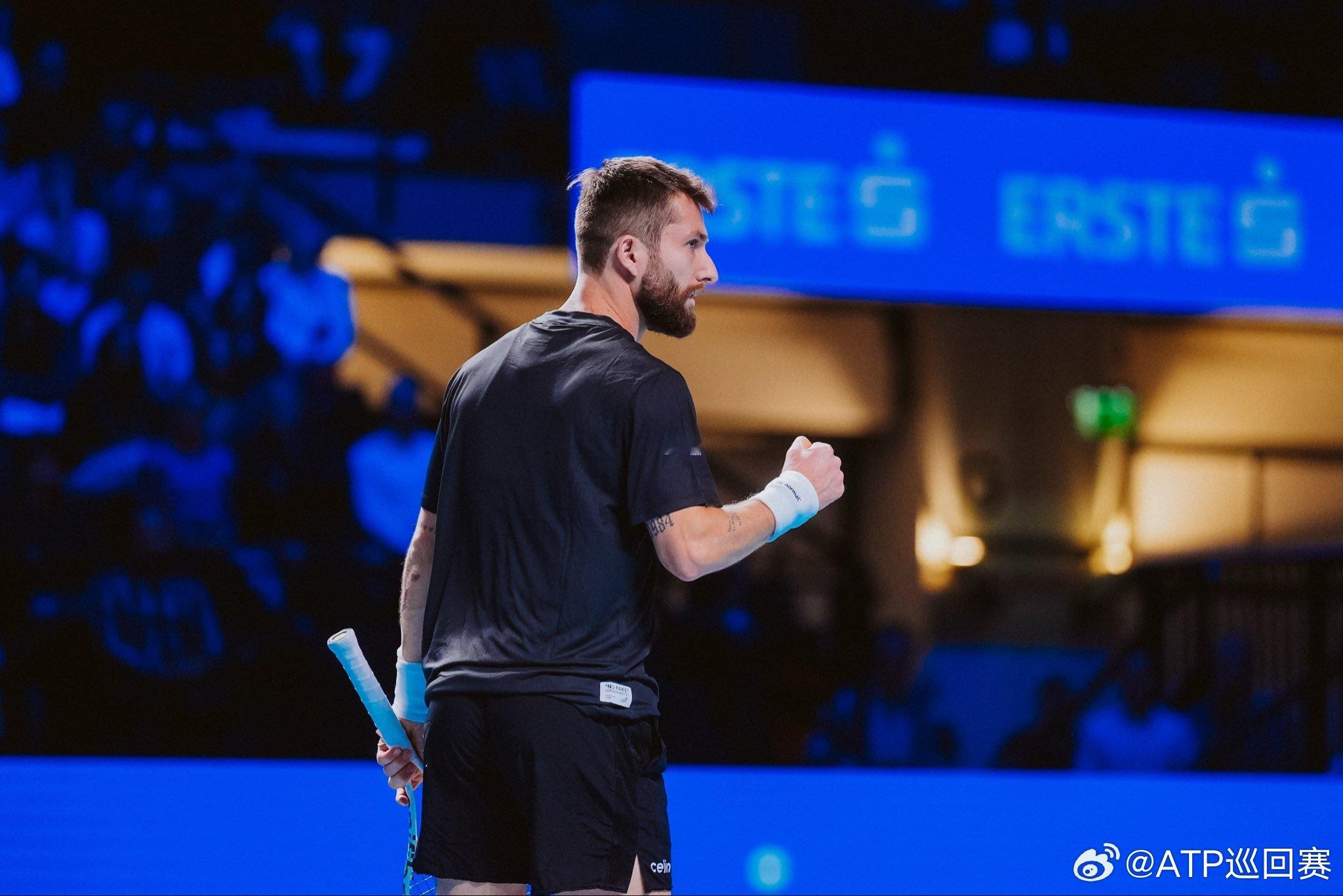 成功复仇💪ATP500维也纳站第二轮，法国选手穆泰以7-6(3)6-4击败