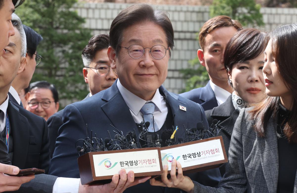 韩国和印度蠢蠢欲动，中方丑话说在前头，想投降美国的国家都听好
