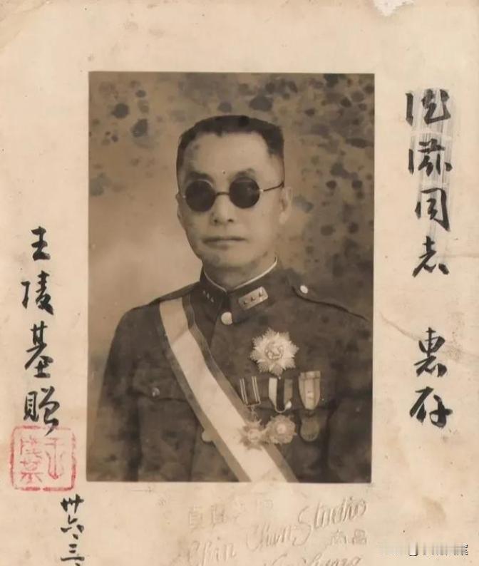 1949年成都解放，捷报频传的背后，解放军却为一个“漏网之鱼”头疼不已——国民党