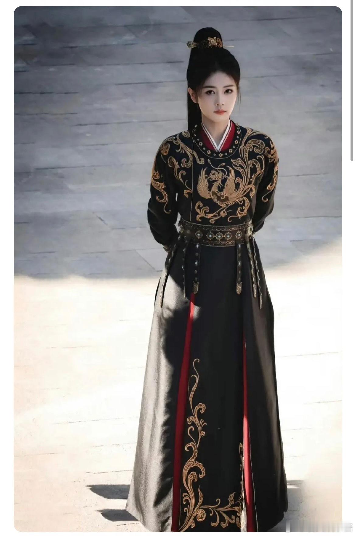从锦月如歌扑了之后，白鹿的唐宫是不是危了同样瘦瘦的女官形象，在播扑街剧的男主王星