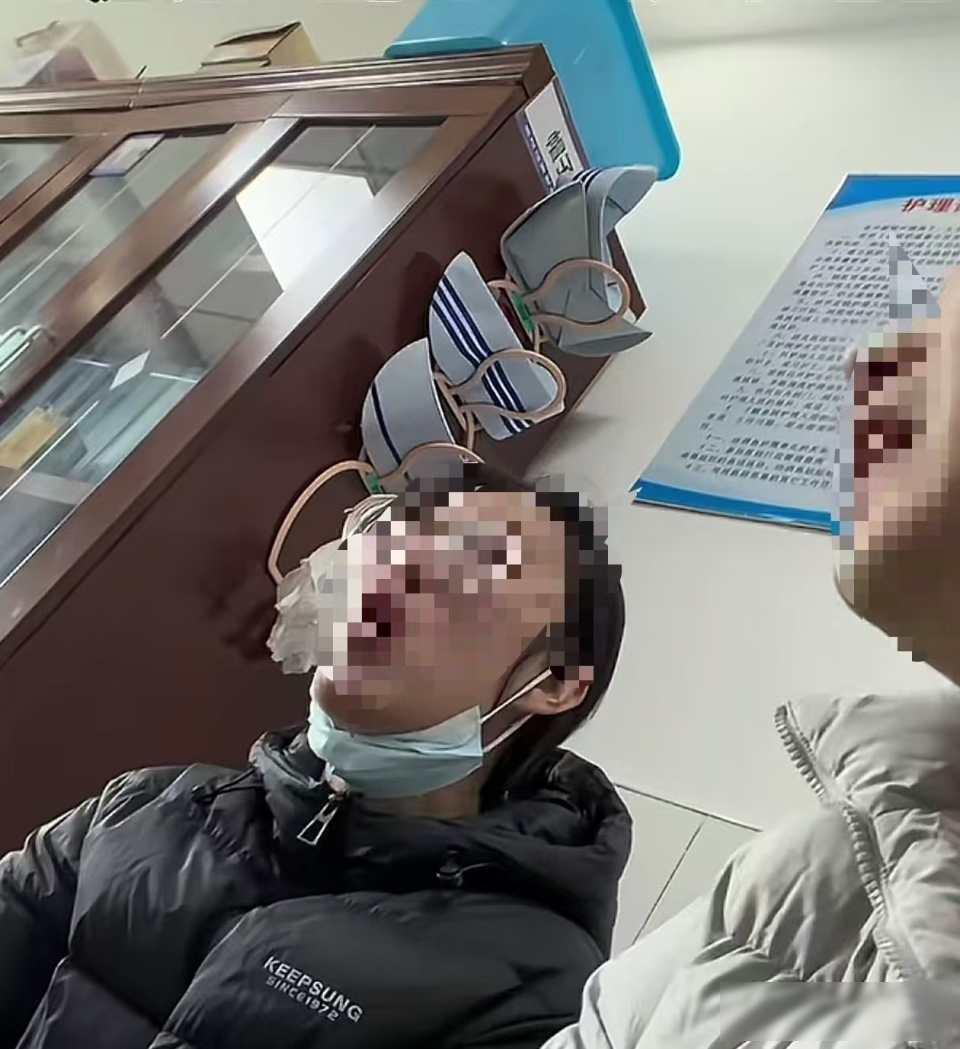 江西丰城一女护士哭诉患癌请病假遭拒，当地卫健委通报：已现场解决请病假问题护士