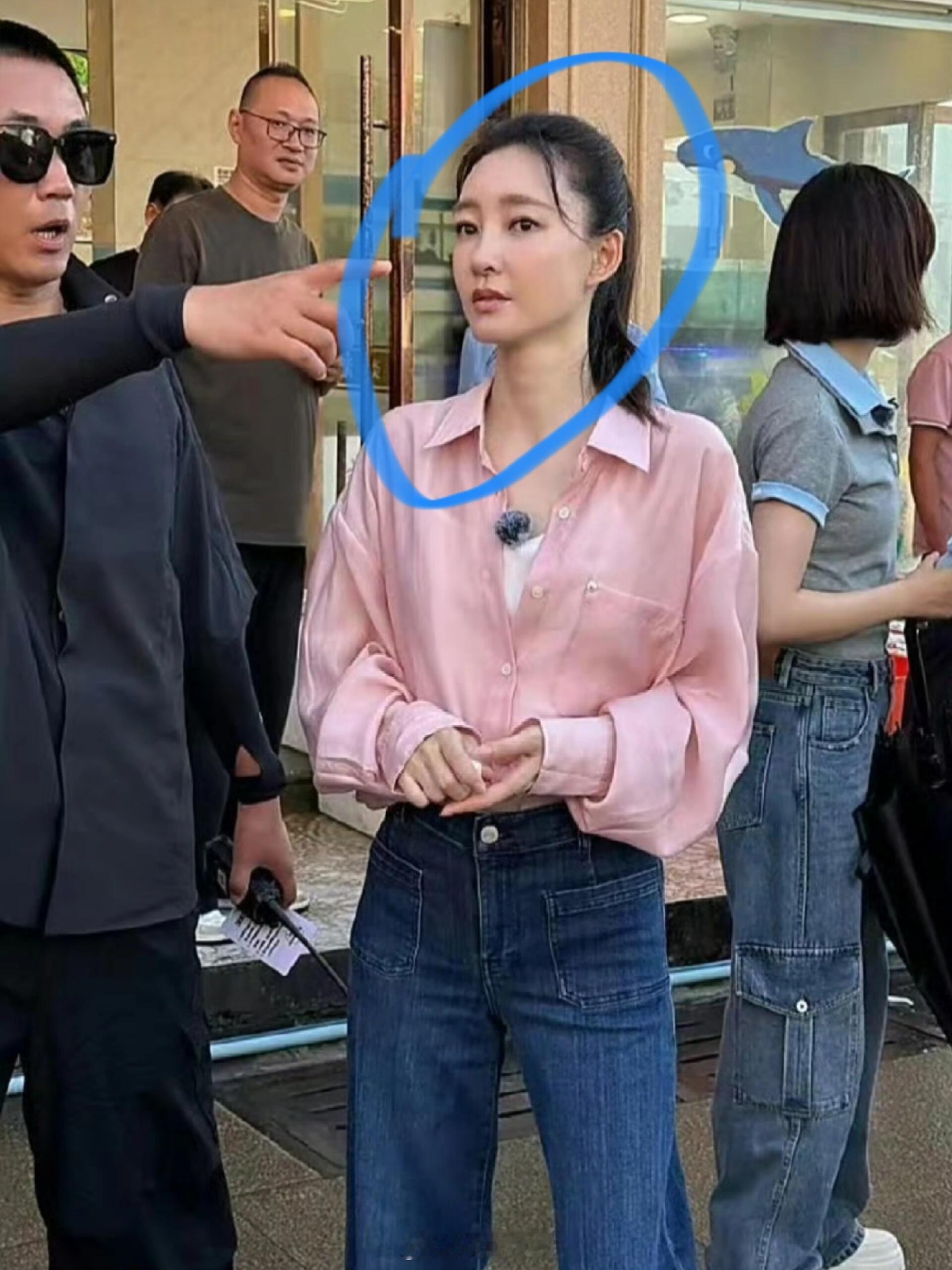 浙江街头偶遇曾经的素颜女神