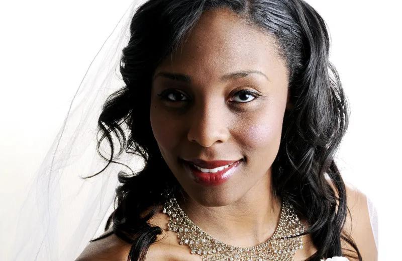 最近网上总看到“山东小伙娶非洲新娘”的新闻，不少人都挺关注。袁鹏在阿尔及利