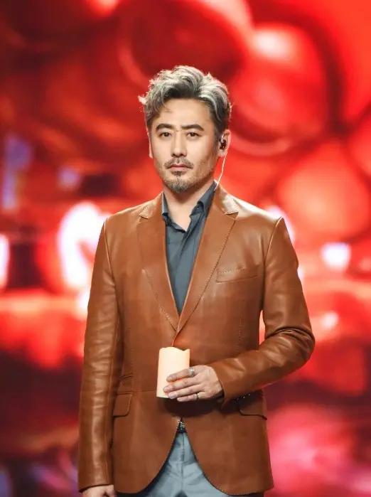 吴秀波再被强制执行6200万！据北京市第三中级人民法院公告，这已是这位昔日“叔圈