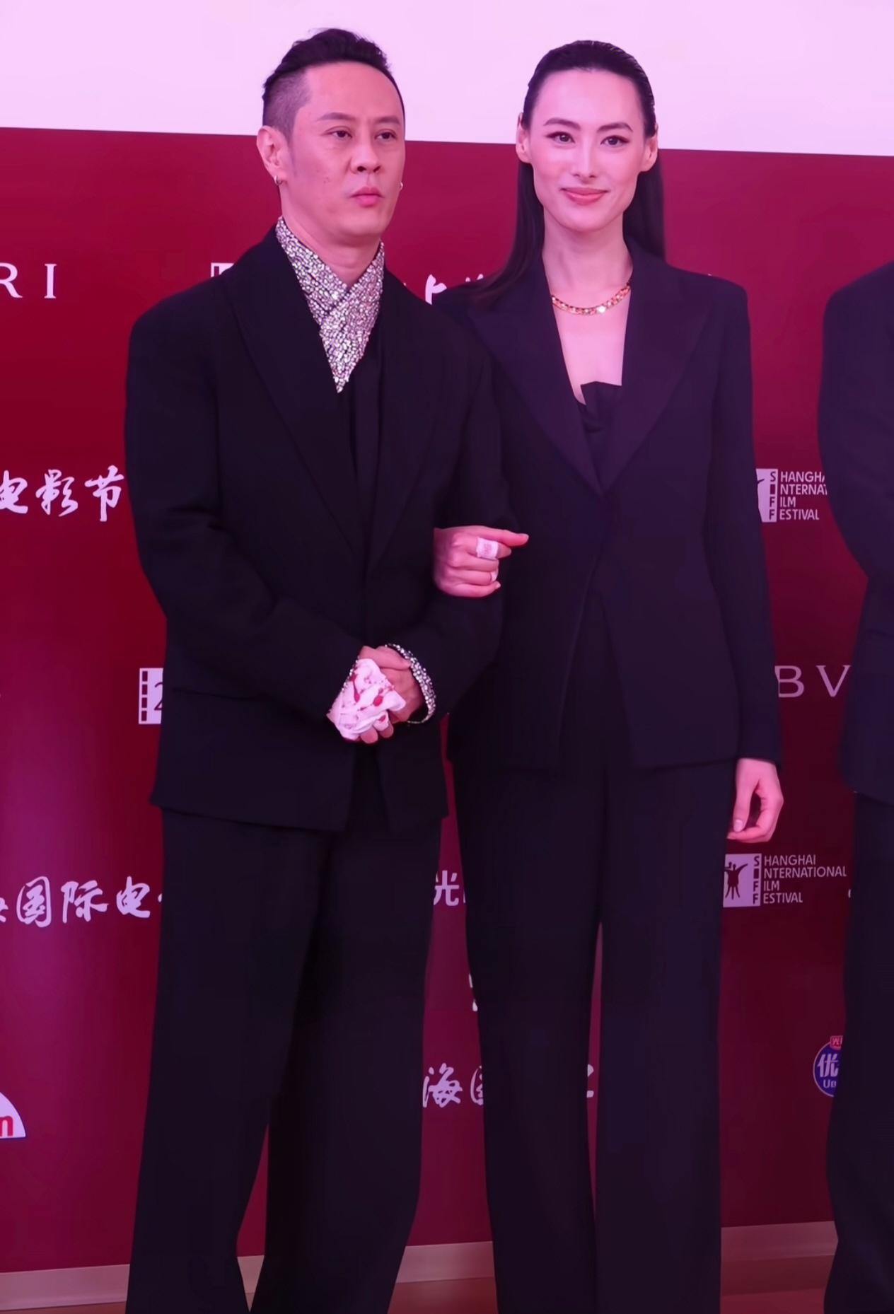 2026年6月13日上影节开幕红毯，马浴柯携《重生2》主创集体亮相，梁洛施、白客