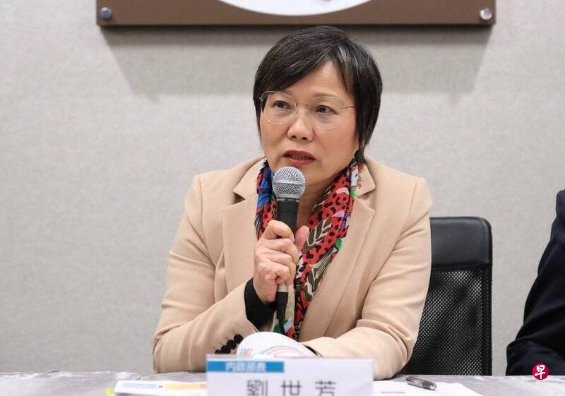 央视今（5月6日）晚报道，民进党当局“内政部长”刘世芳的亲属（外甥颜文群）已被在