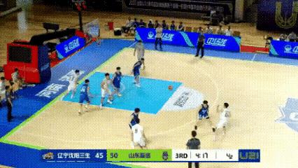 打起来了，打起来了！大瓜来了！在辽宁队和山东队U21的比赛中，第三节最后4分钟