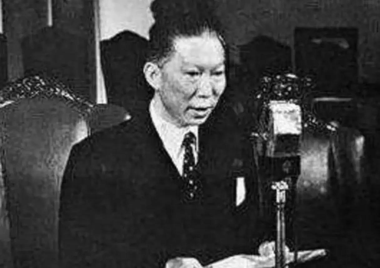 1938年，薛岳怒吼要枪毙桂永清，蒋介石冷冷问了一句：你知道他岳父是谁吗