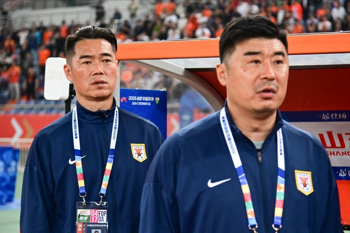 上赛季崔康熙走了后，很多人以为泰山该走上正轨，不再被折腾。现在看来，崔康熙虽有自