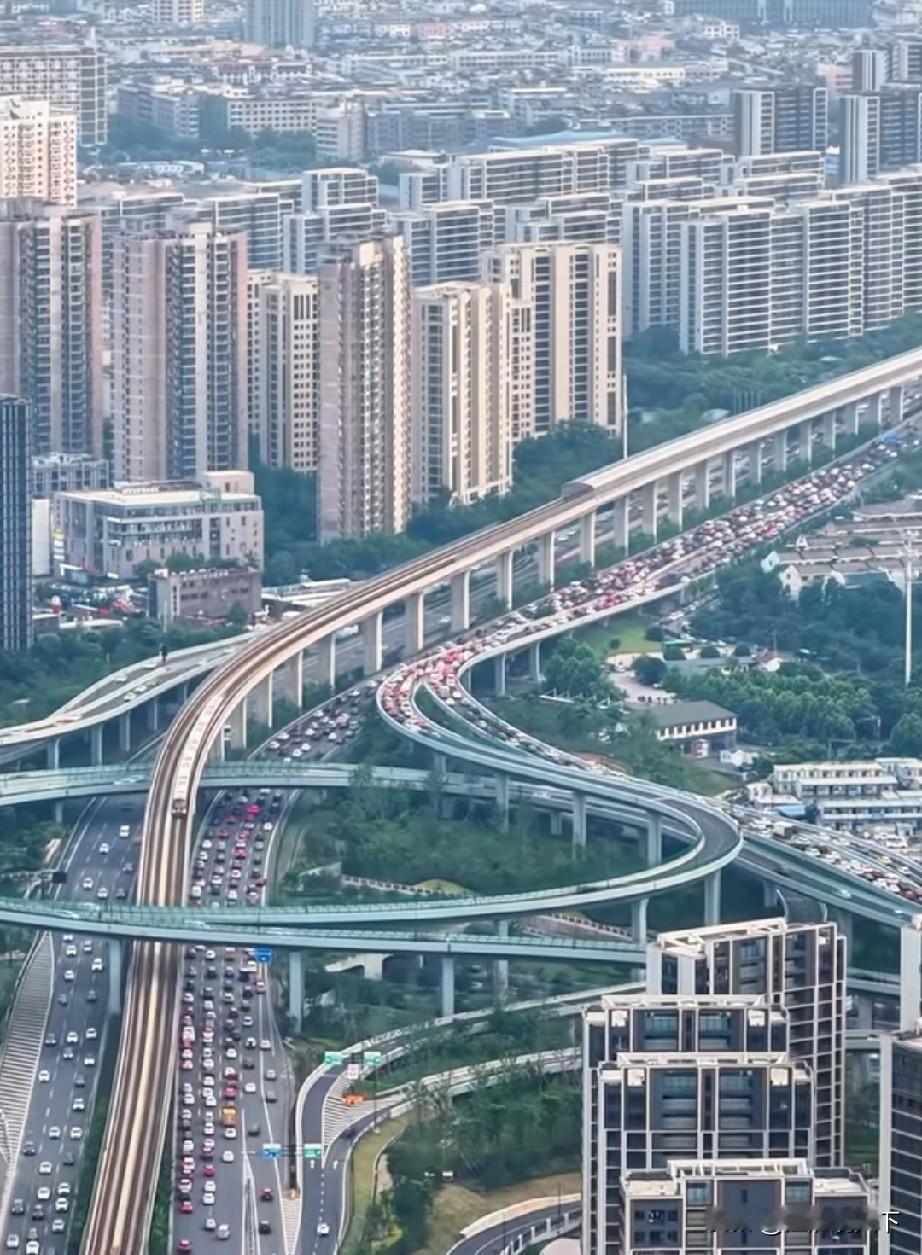 浙江省有多富裕？义乌一个县级市的进出口规模就能排在省级第11名大家都知道浙江省