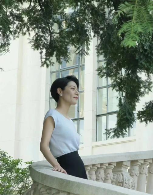 复旦大学陈果说：“男人最大的坏，不是杀人放火，而是他明明知道自己的妻子很