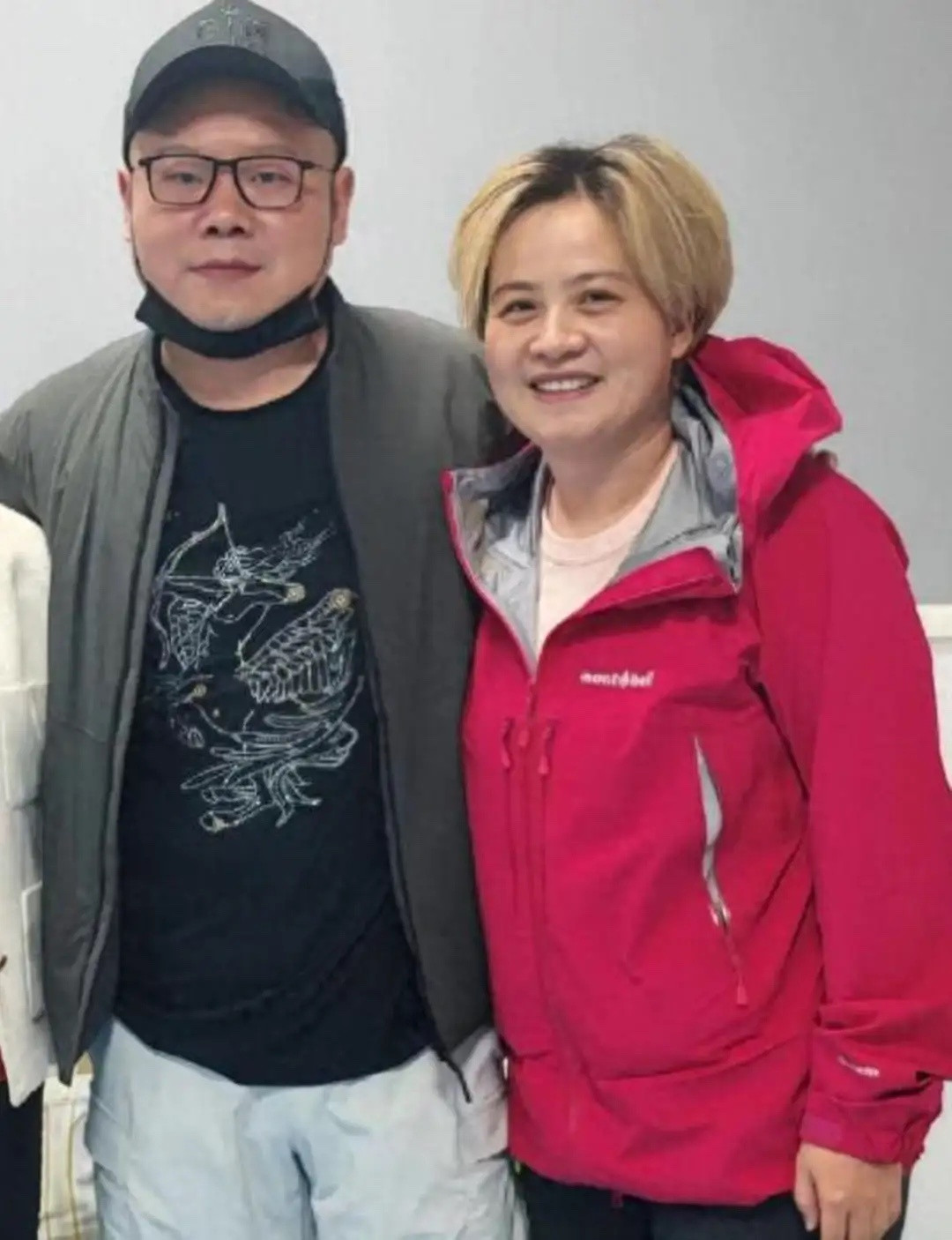 岳云鹏大女儿庆15岁生日，麓一脸盘没爸爸那么大，长得挺纯朴可爱！​​​