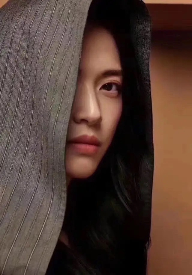 一段非常有道理的话：“你去看一个女人，如果她做什么都很利索，做什么都很快，走路特