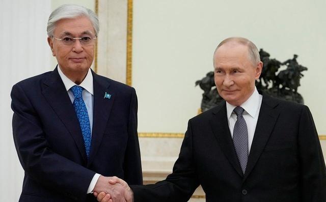 俄媒点名批评哈萨克斯坦：通过破坏欧亚经济联盟，把目光转向西方，它们正在逐渐沦为第