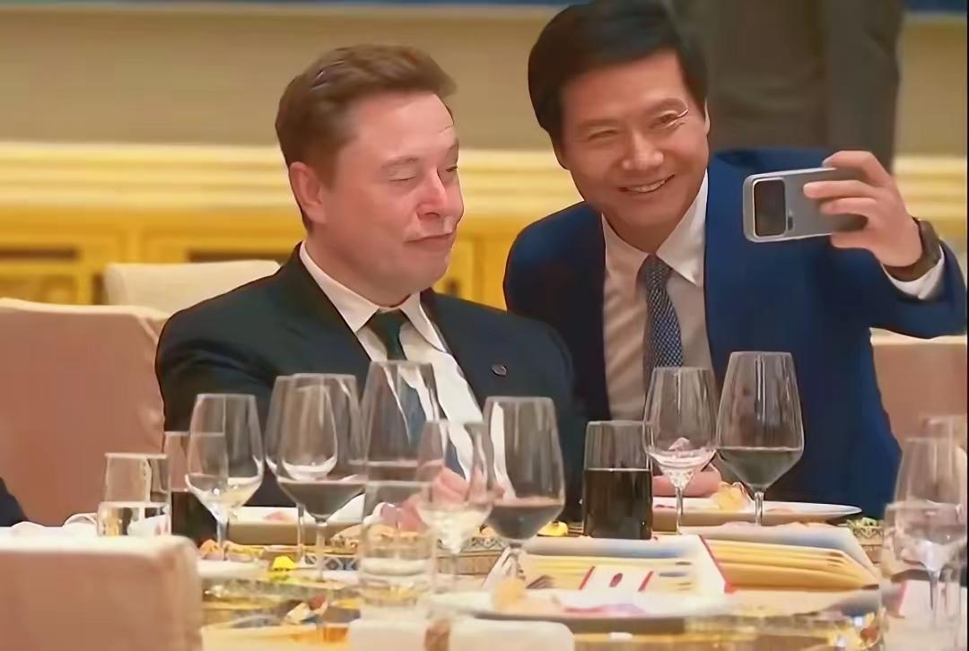 网上说余承东有骨气、有脊梁，我觉得这话太提气了！说他瞧不上那些没技术、只会玩营