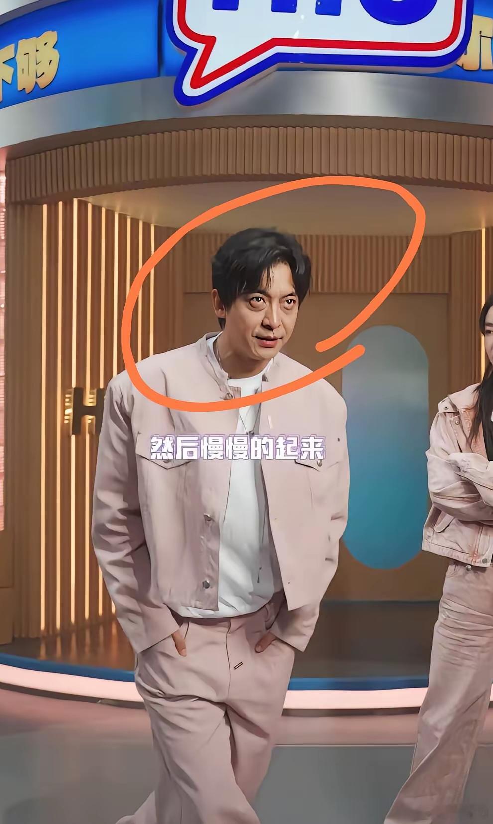 原来结婚后男生也会变老，李佳航和李晟合拍视频，大家都在怀疑李佳航是不是开了变老特