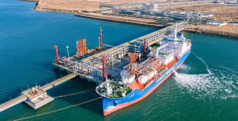 全国首次绿色LNG船用燃料加注在大连长兴岛(西中岛)完成