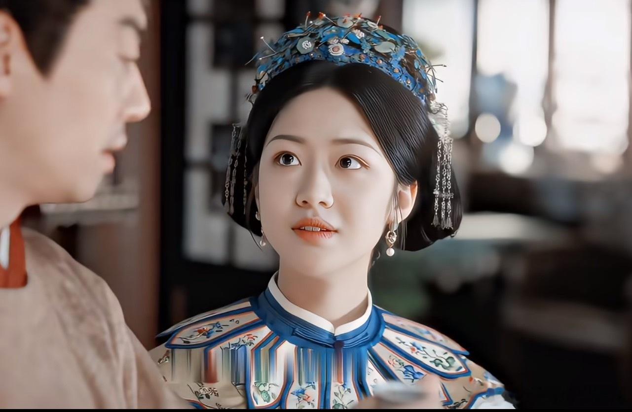 我发现朱亚文搭档年下，年下对他都是有种崇拜眼神的感觉。向涵之每次望向他就是这样，