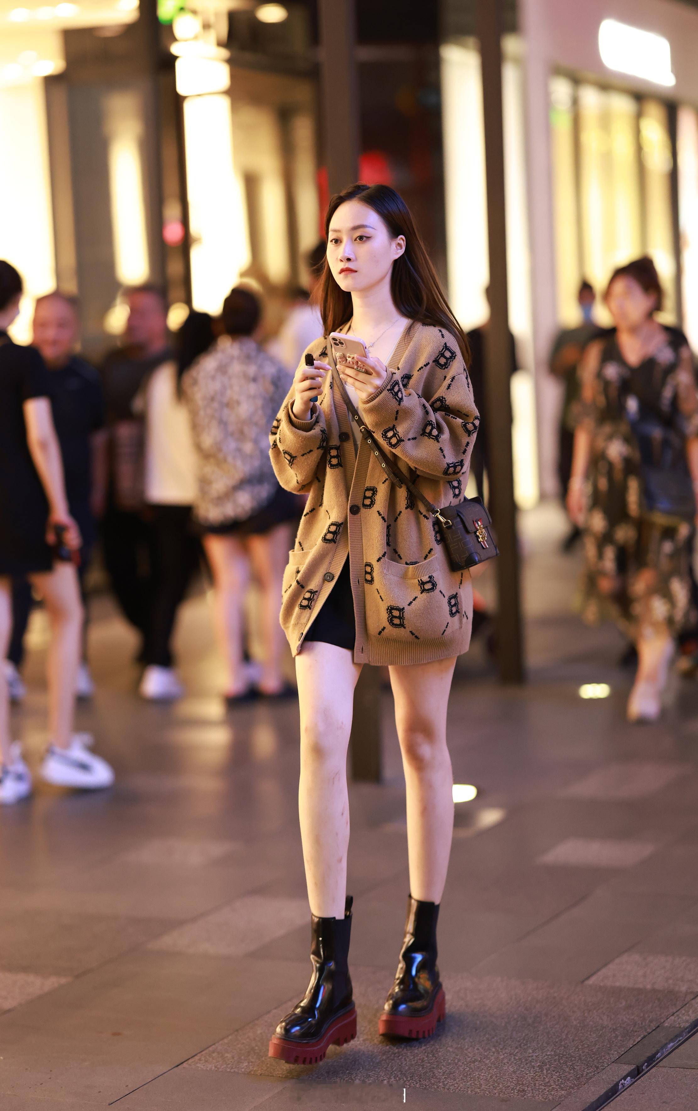 【成都街拍】晚安🌙🌙🌙丨摄影拍照每日穿搭