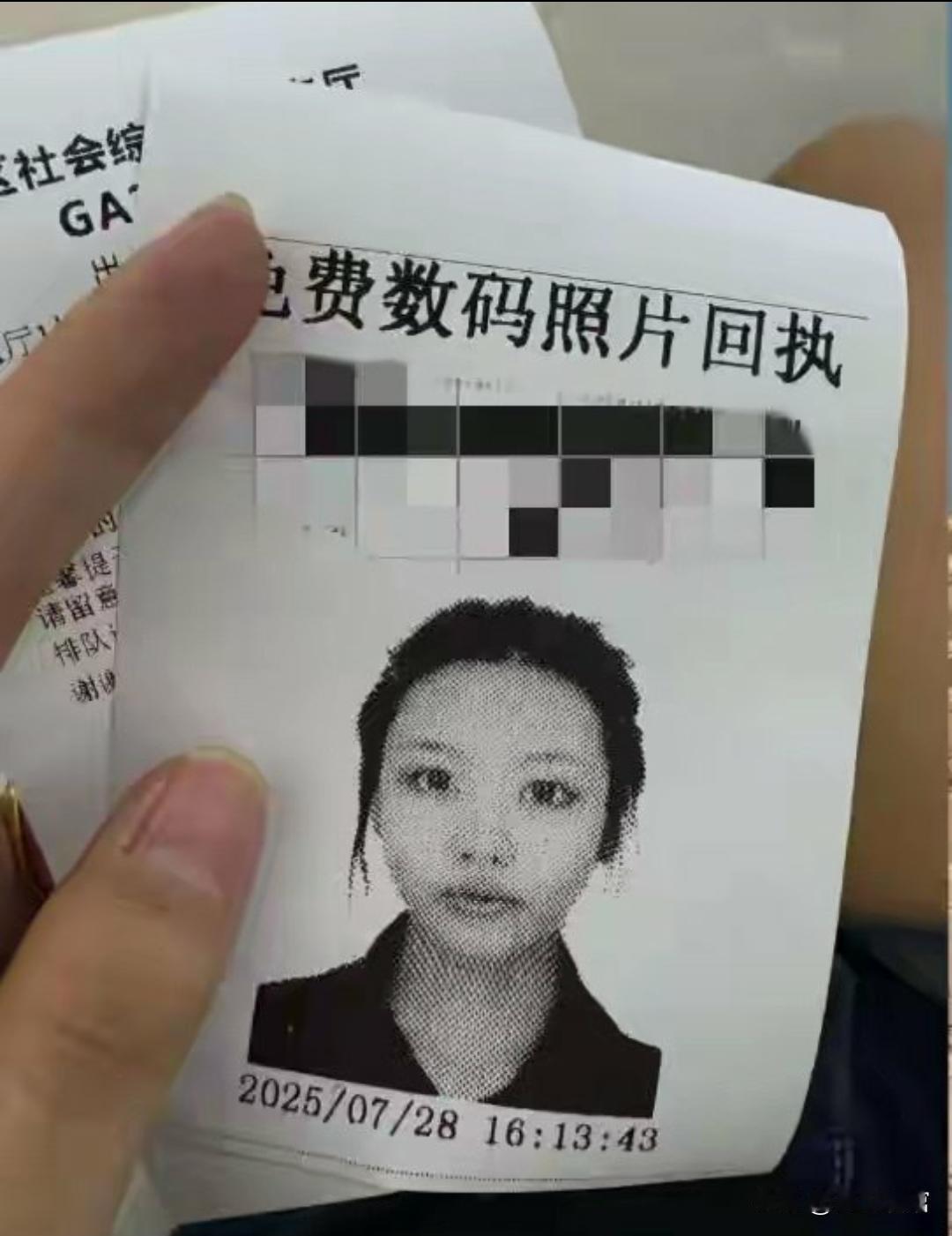 这回真是她妈尴尬了！在埃及失踪的中国女孩被找到，但同时被找到的还有被其团伙持刀枪
