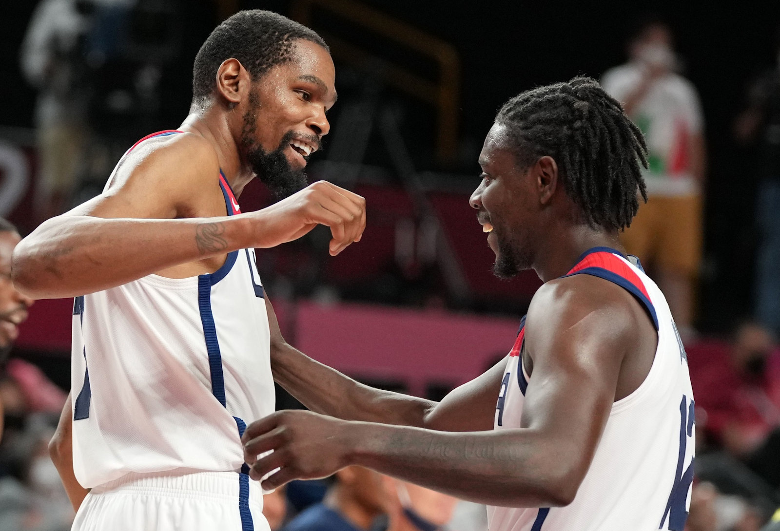 杰夫蒂格在播客节目中谈到开拓者球员朱霍勒迪：“我刚刚弄清楚了，朱霍勒迪要去休斯顿