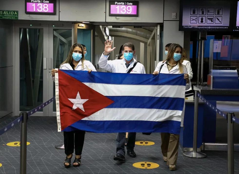 彭博社消息，当地时间23日，一名白宫官员证实，为进一步限制古巴政府获取外汇，美国