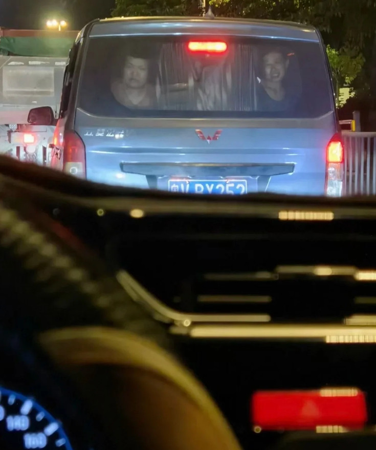 当时一抬头，差点急刹车[捂脸哭]​​​