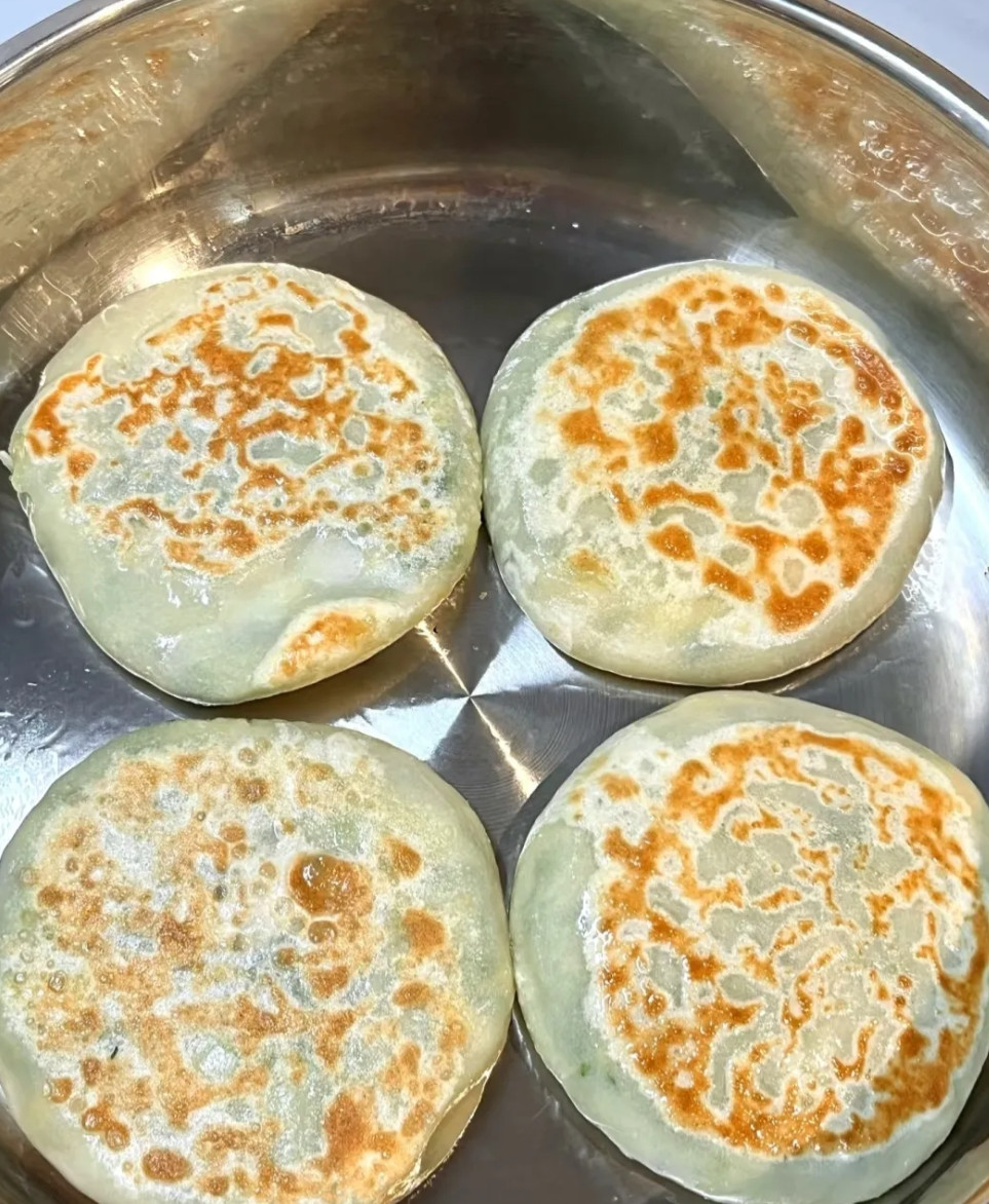婆婆生病了，出了院暂时先在我家休养，今天小叔子和小姑子来家里看望婆婆，不知不觉感