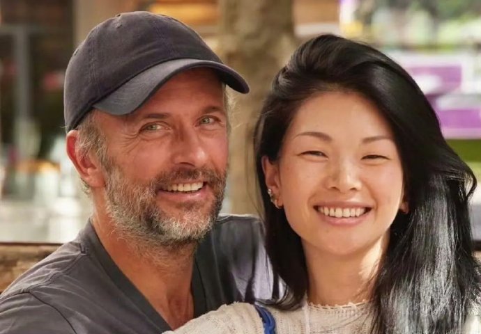 超模吕燕和大20岁法国老公看起来好甜蜜，13岁混血儿子脸像妈妈，生过娃的吕燕脸相