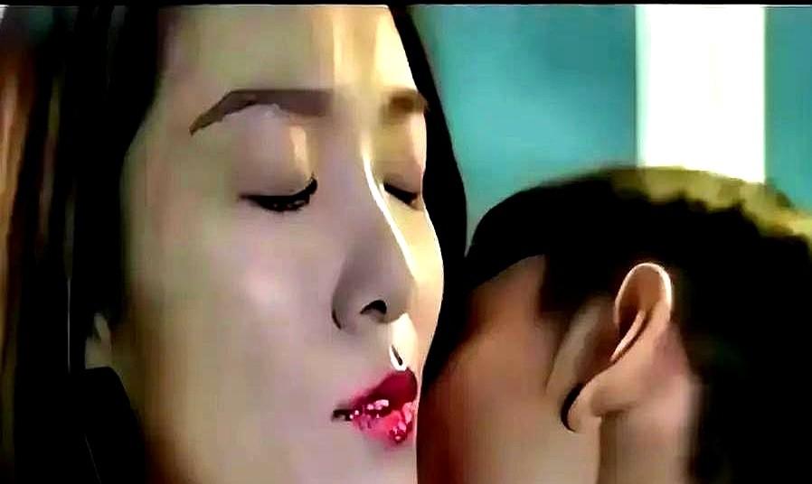 拍吻戏入戏太深直接伸了舌头，这事儿搁谁身上都挺尴尬。当年张一山和齐溪拍戏，导