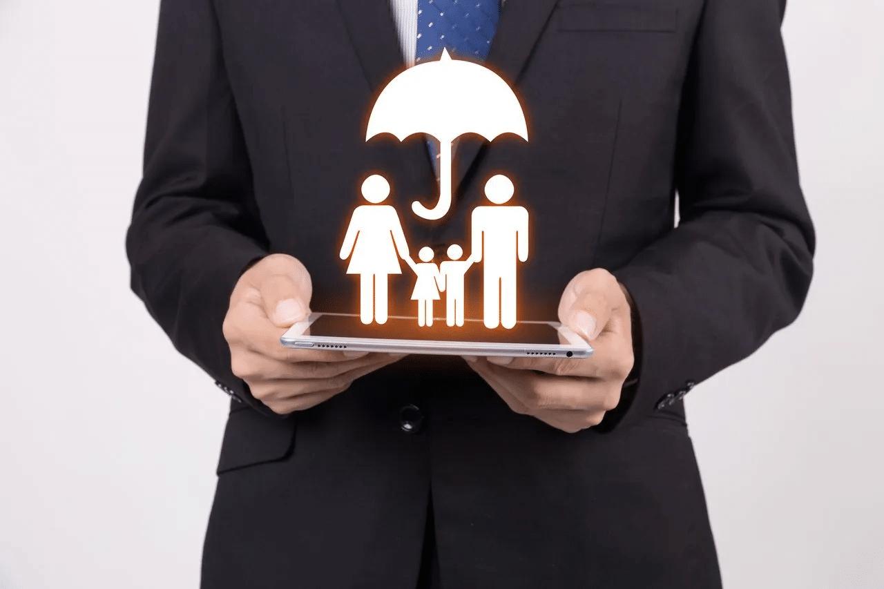 人保前总裁于泽疑似失联被查！30年行业履历，从基层到高管的“双面人生”引热议