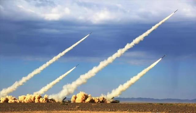 外国智库猜揣中国导弹的库存和产能。近期，西方国家智库对中国军力十分感兴趣，不断抛