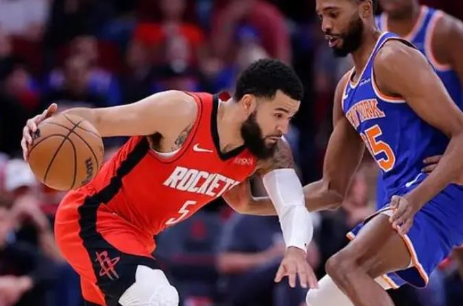 火箭队的范弗里特在参加一档节目的时候谈到了本赛季火箭队的表现。他表示，自己现在对