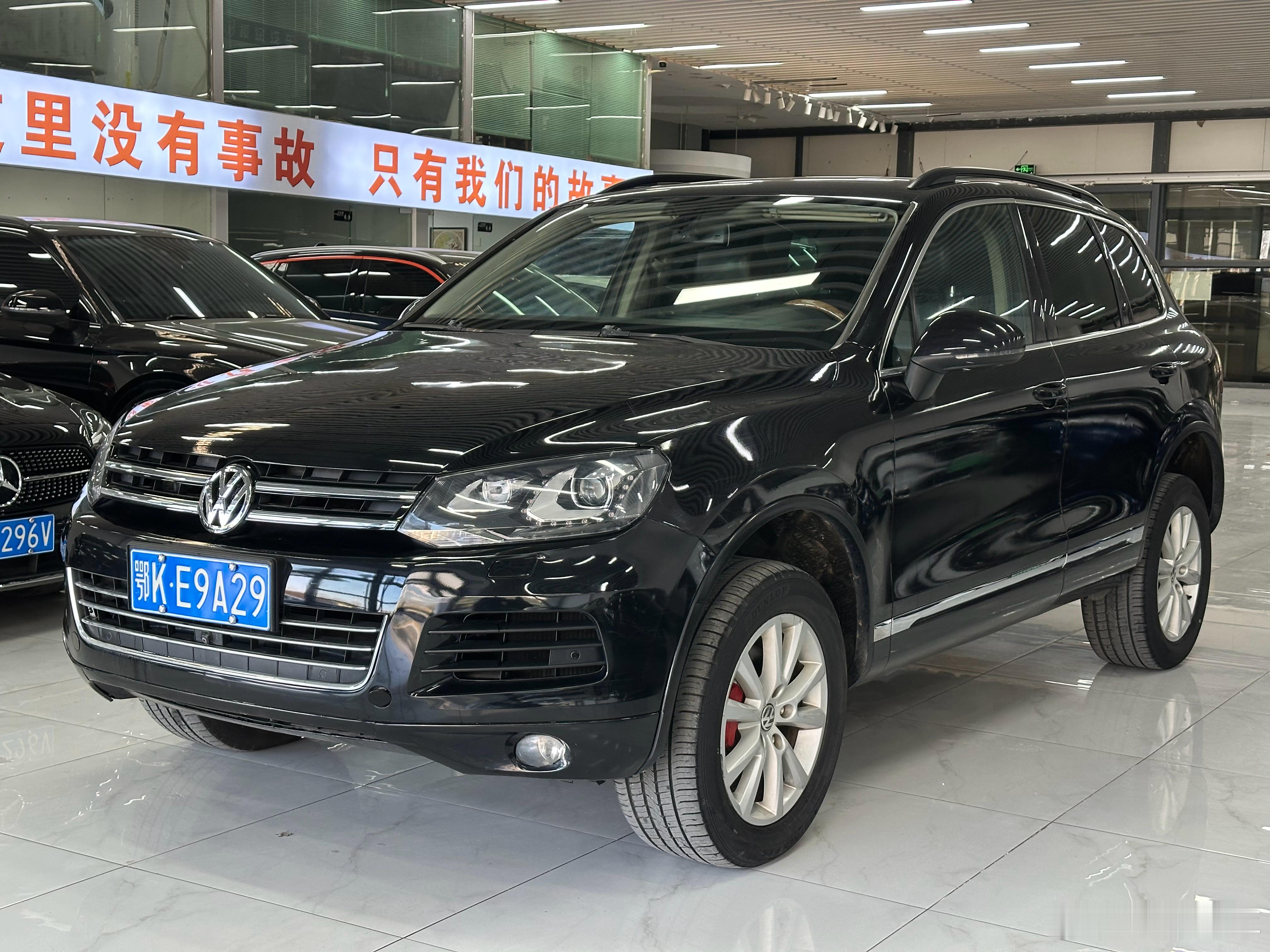 两万多块钱收的大众途锐虽然收车过程有点曲折但是结局挺完美今天花了30块钱洗